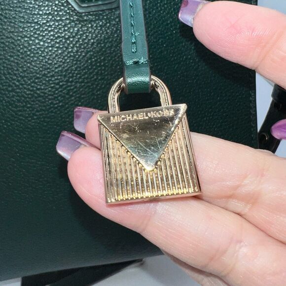 Michael Kors Mercer Large Saffiano Leather Tote Bag in Deep Green - Picture 3 of 16